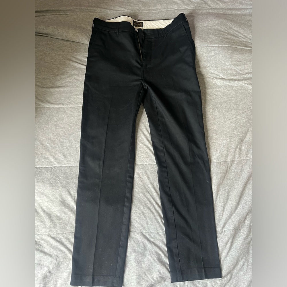 Men’s Levis pants